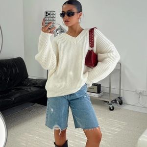 NWT oversized cream knit sweater